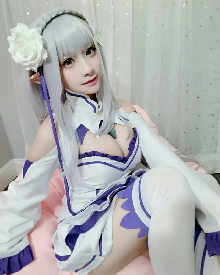 Gái xinh cosplay nhân vật anime đầy phong cách. 