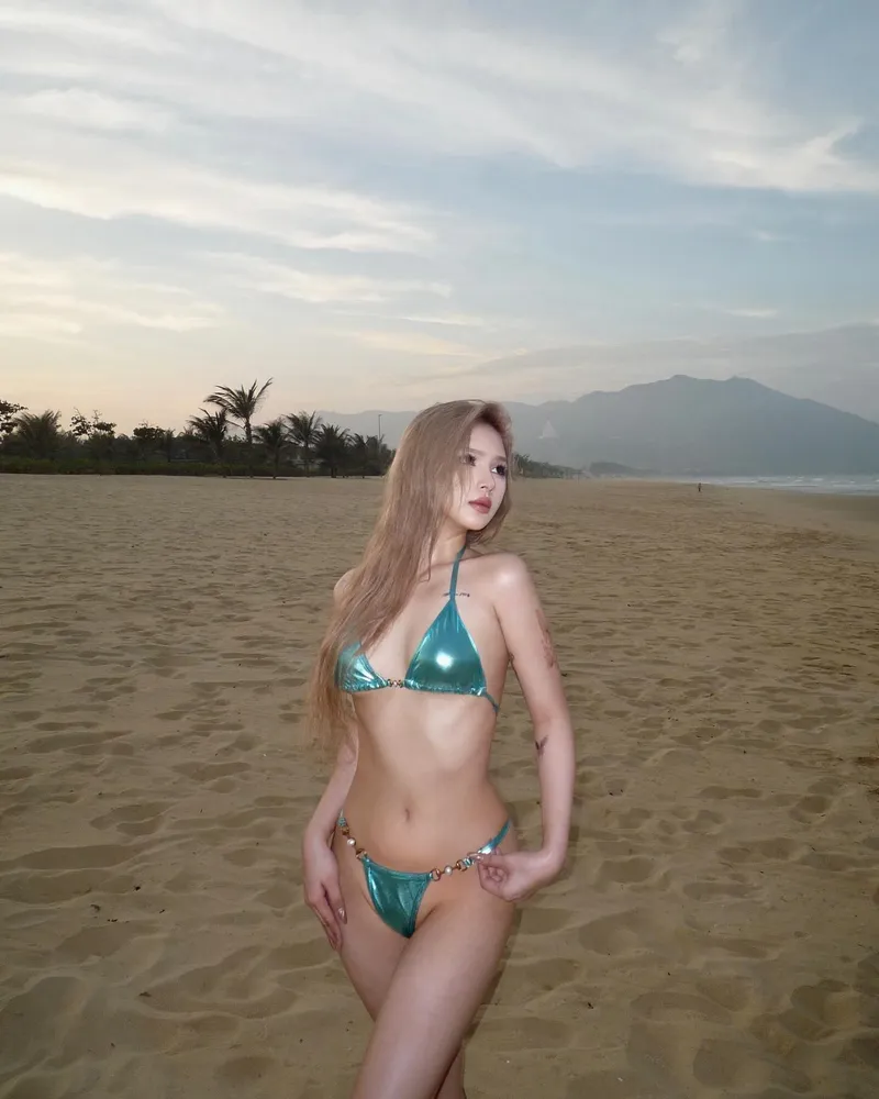 Hình ảnh bikini của hot girl Xoài Non