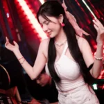 Hình DJ Linh Hana gợi cảm hấp dẫn
