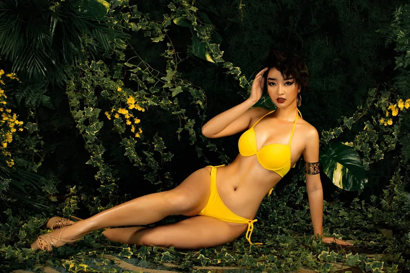 Bùi Thị Bích Diệp bikini với phong cách gợi cảm