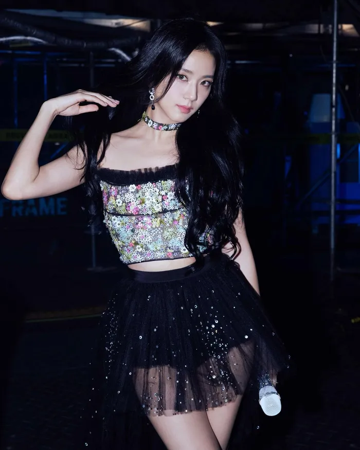 blackpink jisoo nude khiến fan không thể rời mắt trong bộ váy cực cuốn hút