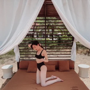 Khám phá hình ảnh mới nhất của Mie Nguyễn trong bộ bikini đầy quyến rũ