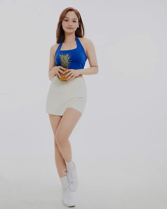 Vẻ đẹp sexy của Miu Lê 