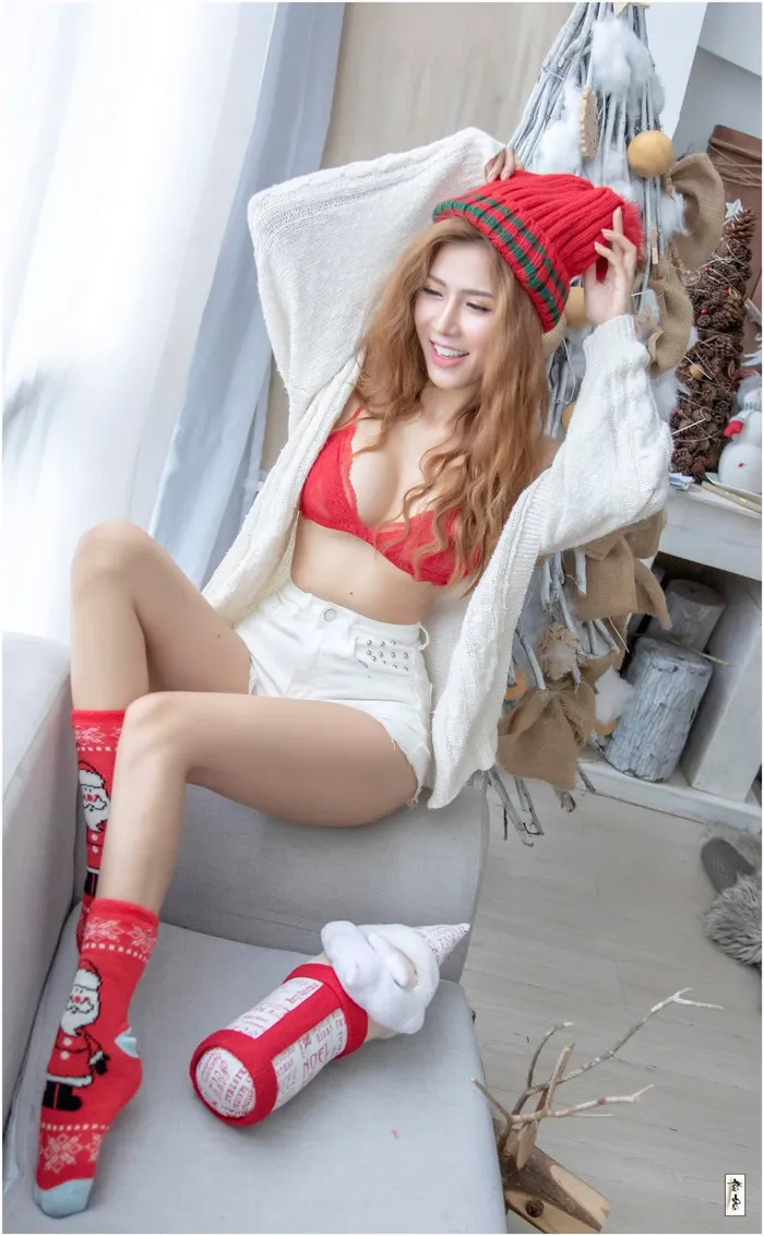 Nhung Dona bikini làm nổi bật nét quyến rũ cá nhân