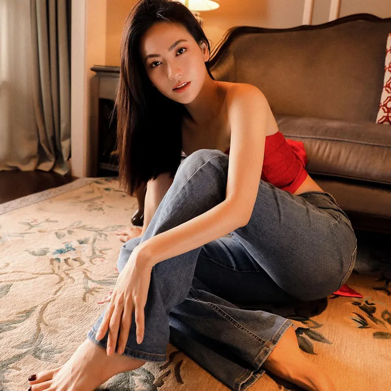 Ảnh Phương Anh Đào sexy cuốn hút, thần thái không thể cưỡng lại