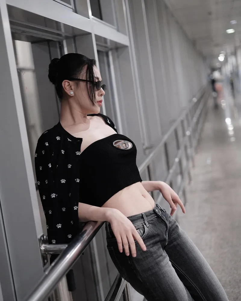 Phương Oanh sexy trong từng khung hình, làm say đắm mọi ánh nhìn