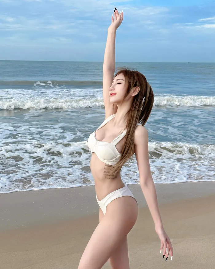 Bộ ảnh Yuu Quỳnh Nhi sexy và gợi cảm khó cưỡng