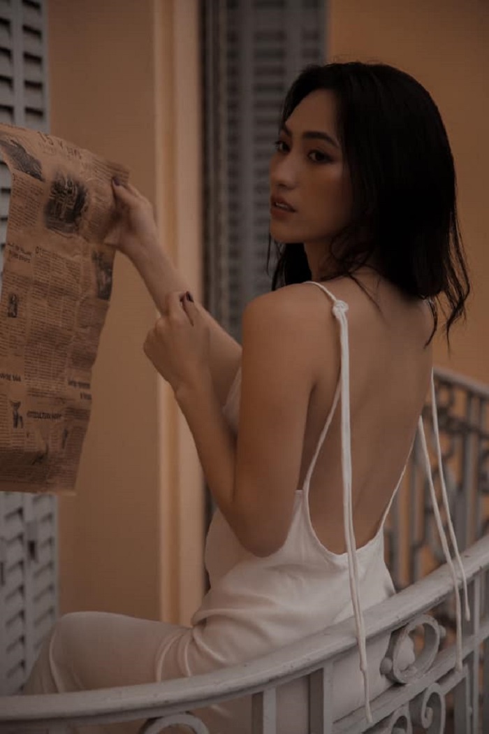 ảnh phương anh đào nude​ sexy với váy khoét lưng