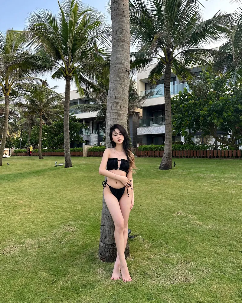 Nguyễn Diệu Linh bikini sexy mới nhất