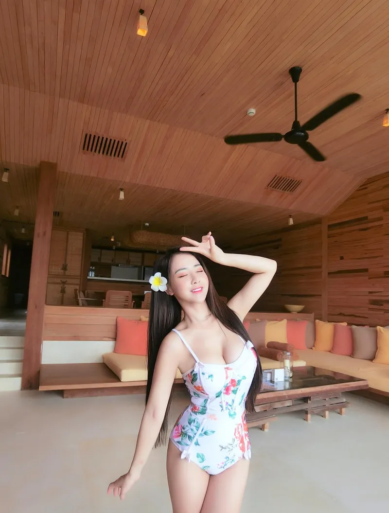 Hình Tăng Thiên Kim hot girl