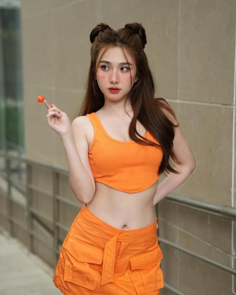 Hình Thanh Mèo bikini 