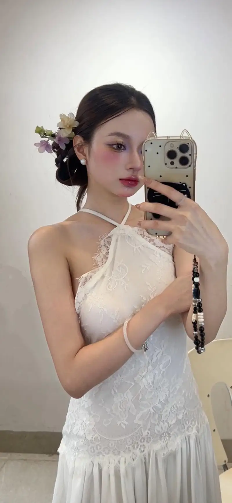 Vũ Ngọc Kim Chi leak bộ ảnh bán nude