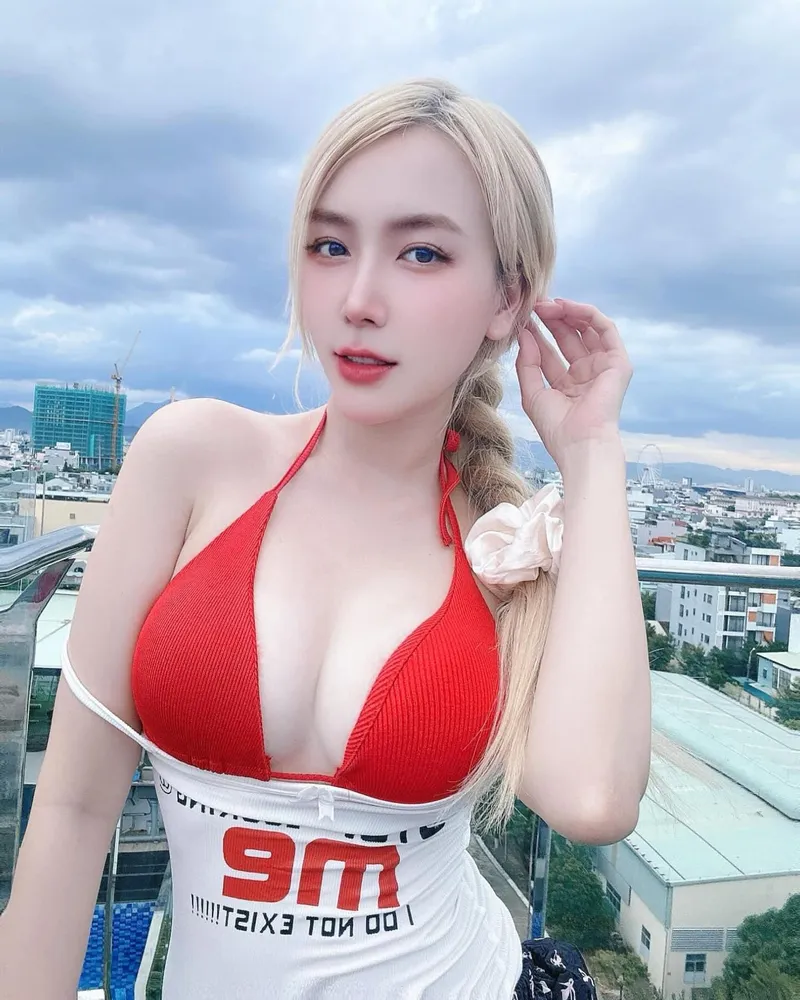 DJ Thảo Bebe khoe vẻ đẹp sexy 