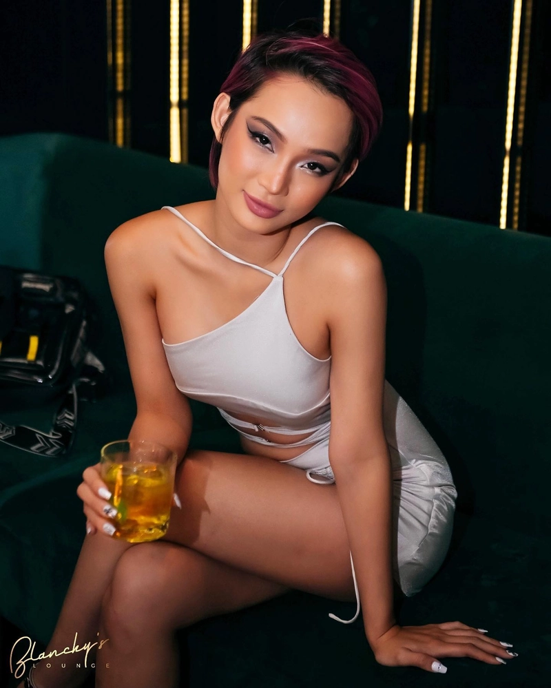 DJ King Lady đầy lôi cuốn với phong cách sexy