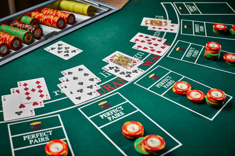 Mẹo Hay Giúp Người Mới Thắng Lớn Khi Chơi Blackjack Tại Vinbet
