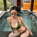 Bikini Jun Vũ hình thanh thoát mê hoặc