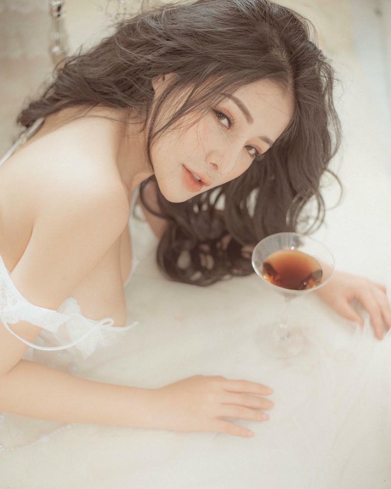 Ảnh nude Ngân 98 dâm loạn