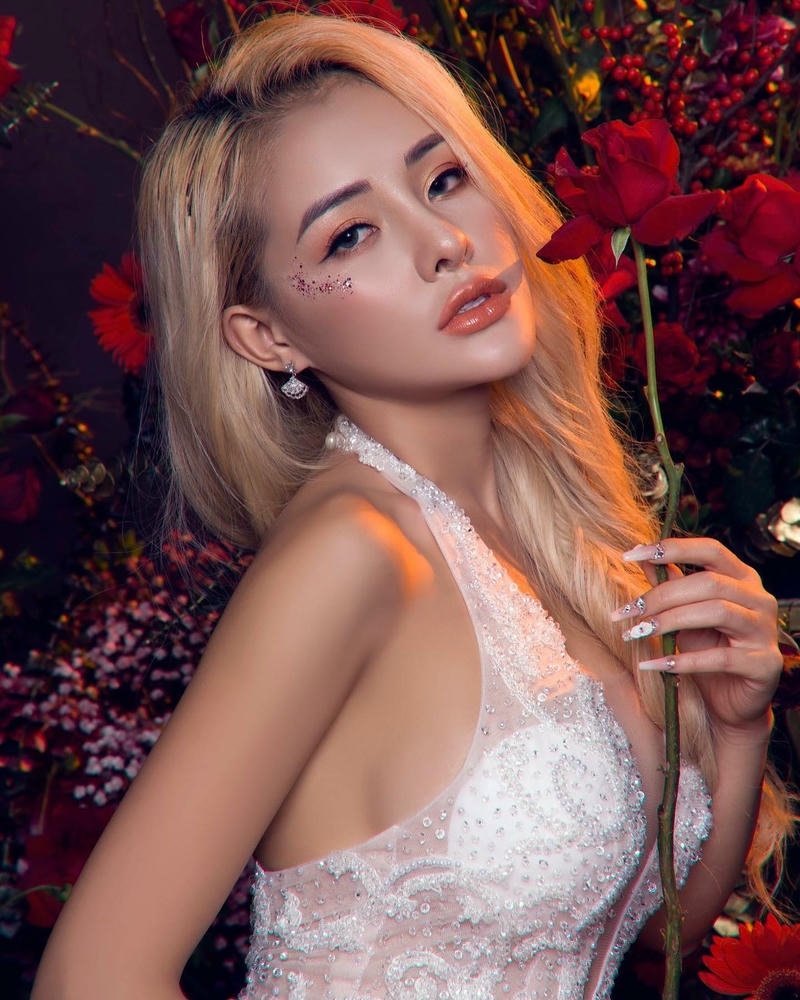 Ảnh nude Ngân 98 nứng tình