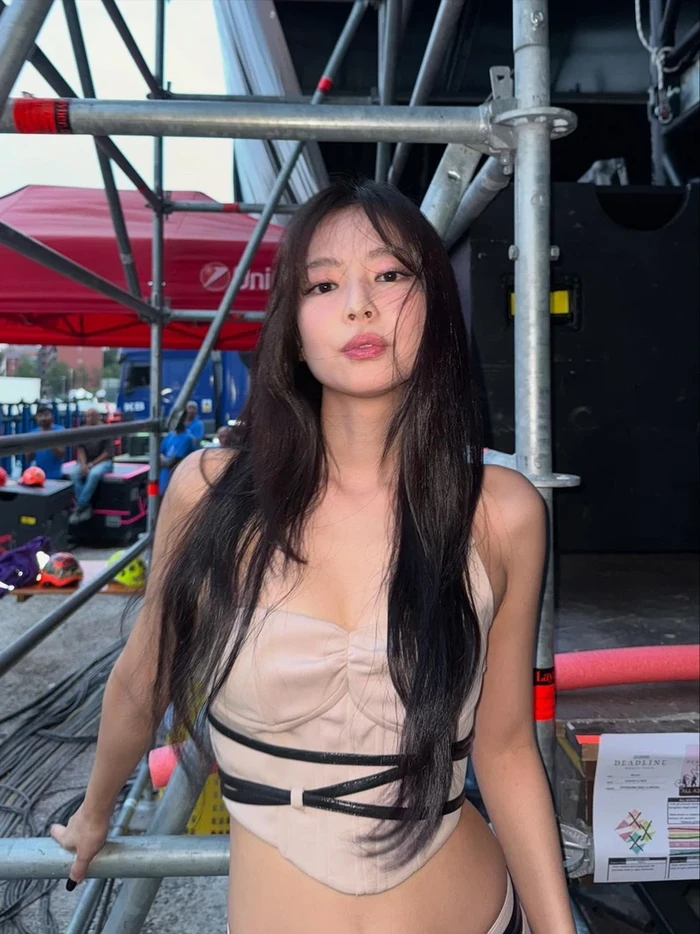 Ảnh nude Jennie Blackpink khoe vòng 1 tròn đầy quyến rũ