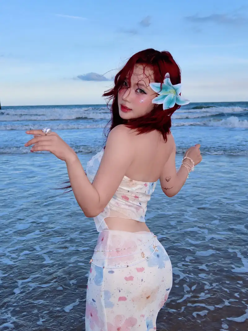 ảnh bikini Ngô Lan Hương mới nhất