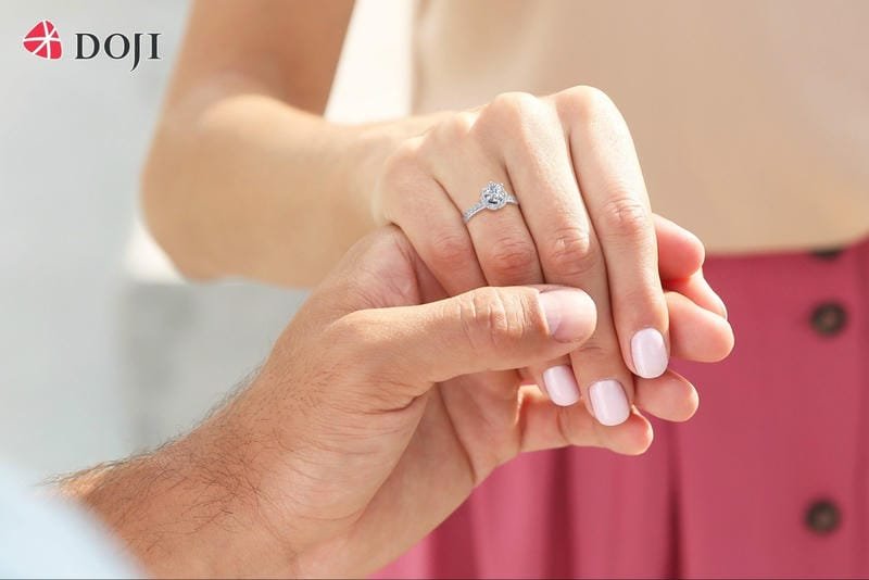 Cùng chia sẻ khoảnh khắc cầu hôn này với những người quan trọng nhé