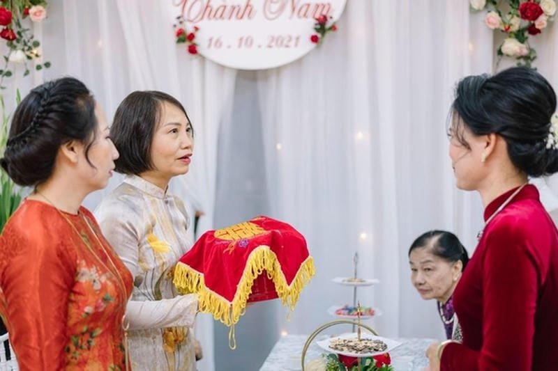 Lễ dạm ngõ là nền tảng vững chắc cho mối quan hệ thông gia sau này, vì vậy hãy chuẩn bị thật chu đáo nhé.