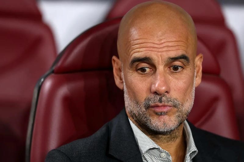 Cách Guardiola Điều Chỉnh Theo Đối Thủ 