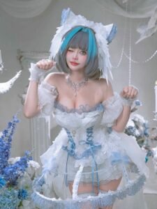 Cosplay thiên thần Rem váy trắng tinh khôi dễ thương