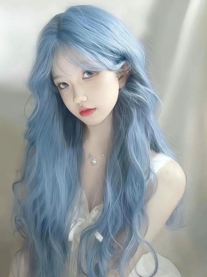 Ảnh gái xinh douyin nhuộm tóc xanh dương cực kỳ nổi bật