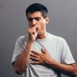 Ảnh meme thể hiện cảm giác đau tim hài hước