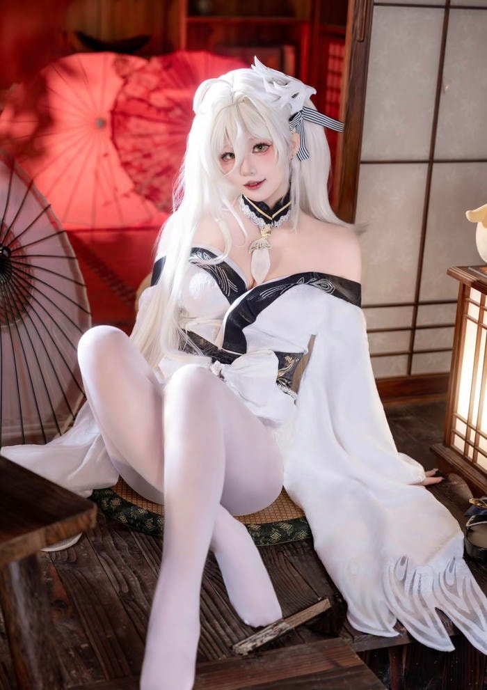 Bức ảnh gái xinh cosplay nhân vật anime gợi cảm nhận dịu nhẹ