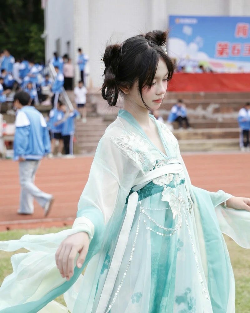 Cosplay cổ trang không khí hoài cổ rất lôi cuốn