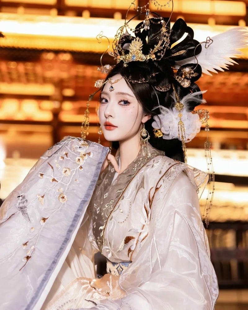 Cosplay cổ trang tạo hình truyền thống rất ấn tượng