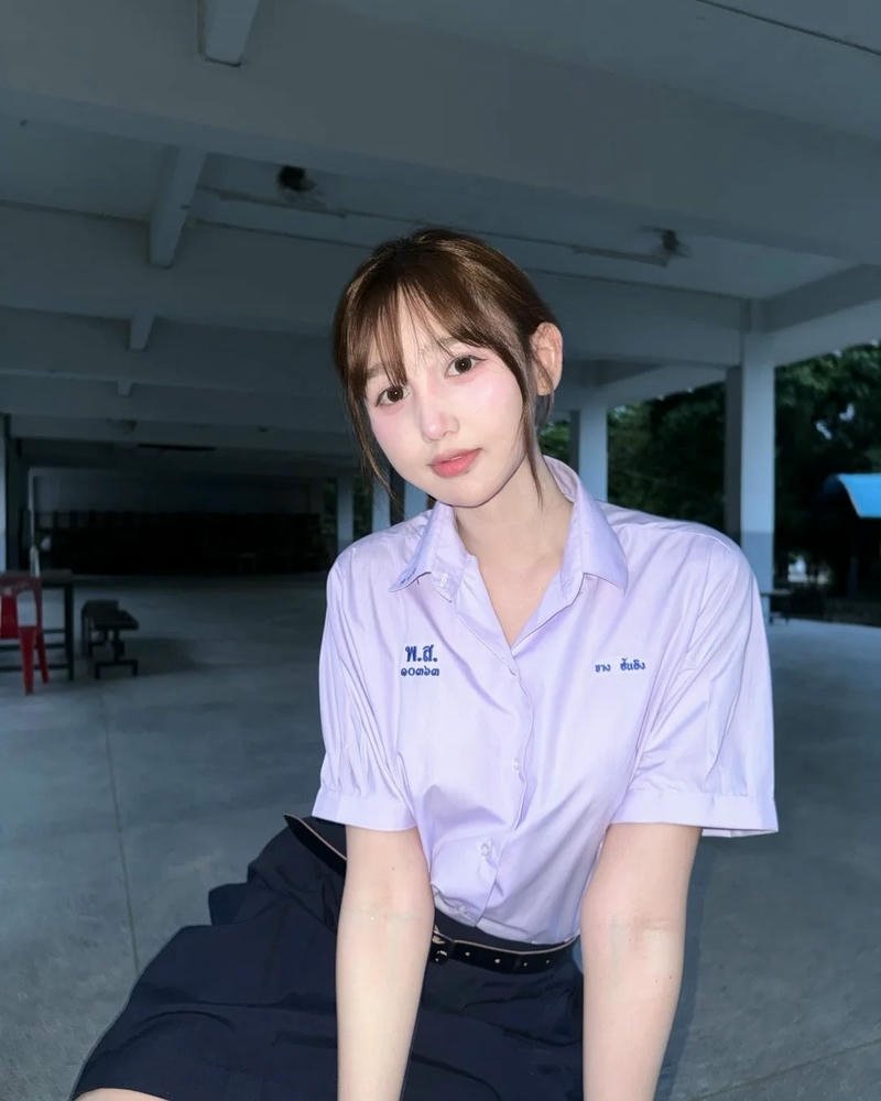 Cosplay học sinh tạo hình gần gũi thương tự nhiên