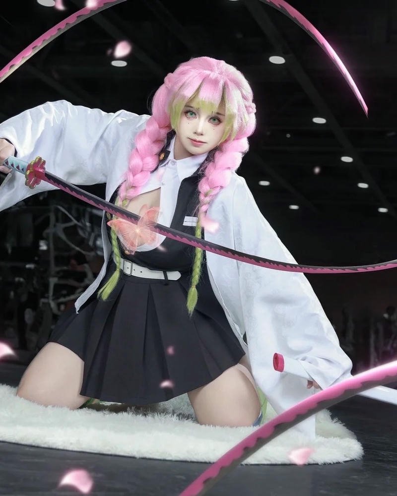 Cosplay luyến trụ biểu cảm tự nhiên rất gần gũi