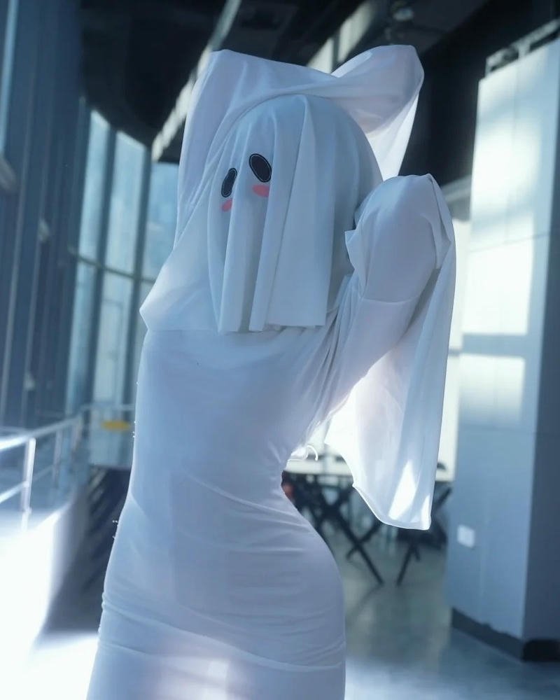 Cosplay ma nữ hóa trang ấn tượng rất độc đáo