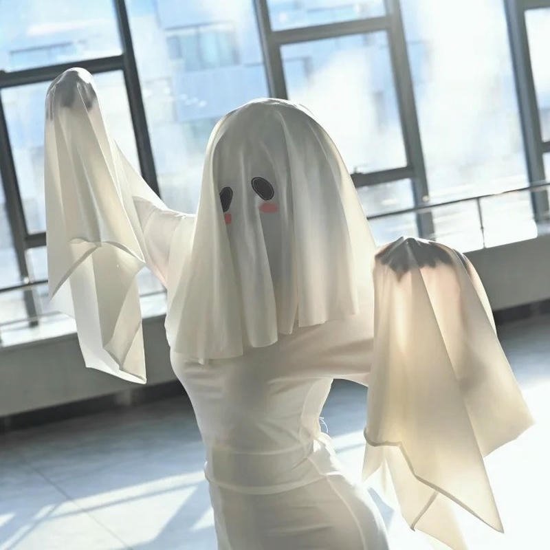 Cosplay ma nữ thần thái lạnh lùng đầy cuốn hút