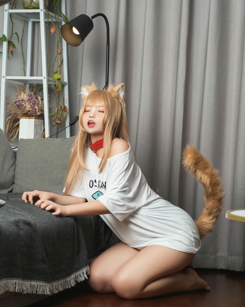 Cosplay mèo biểu cảm vui nhộn rất sinh động