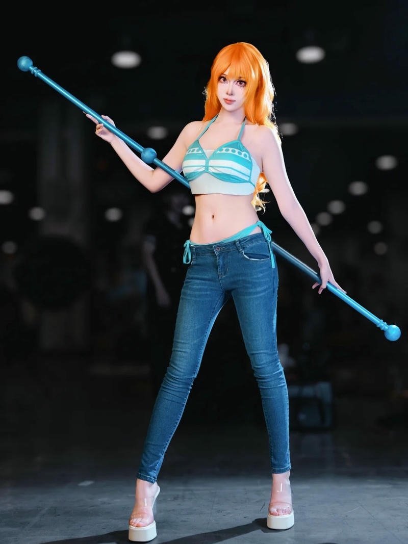 Cosplay nami phong cách chiến binh đáng yêu cá tính