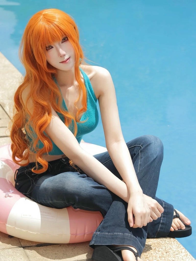 Cosplay nami thần thái tự tin cuốn hút tự nhiên