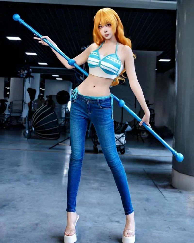 Cosplay nami trang phục thiết kế tỉ mỉ tinh tế