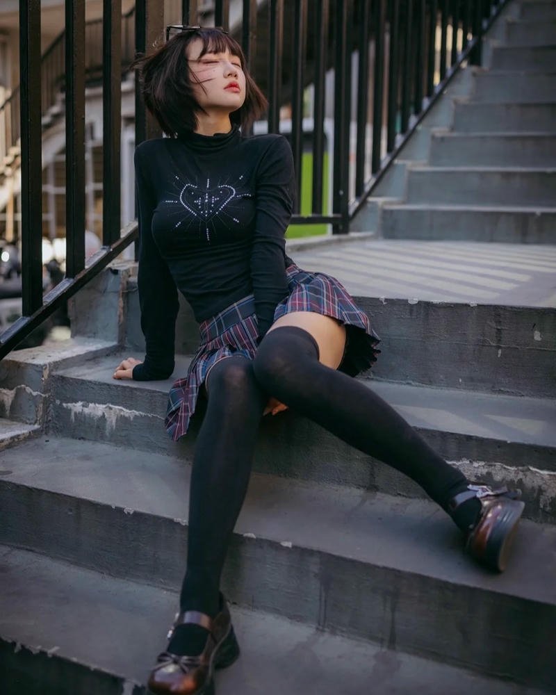 Cosplay nữ sinh concept học trò trẻ trung hiện đại