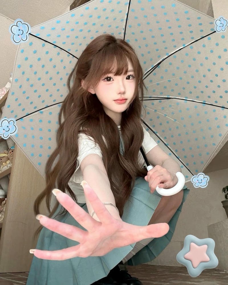 Cosplay nữ sinh phong cách học đường dễ thương nhiên