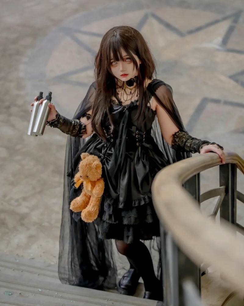 Cosplay phù thủy không khí thần bí đầy mê hoặc