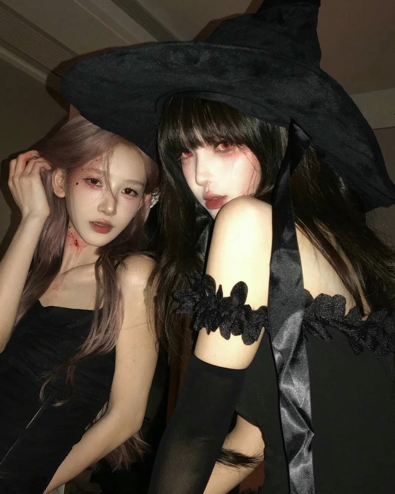 Cosplay phù thủy phụ kiện độc đáo nhìn rất thật