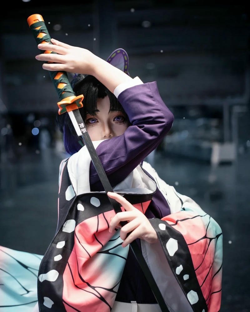 Cosplay shinobu ánh mắt hiền hòa mang chiều sâu