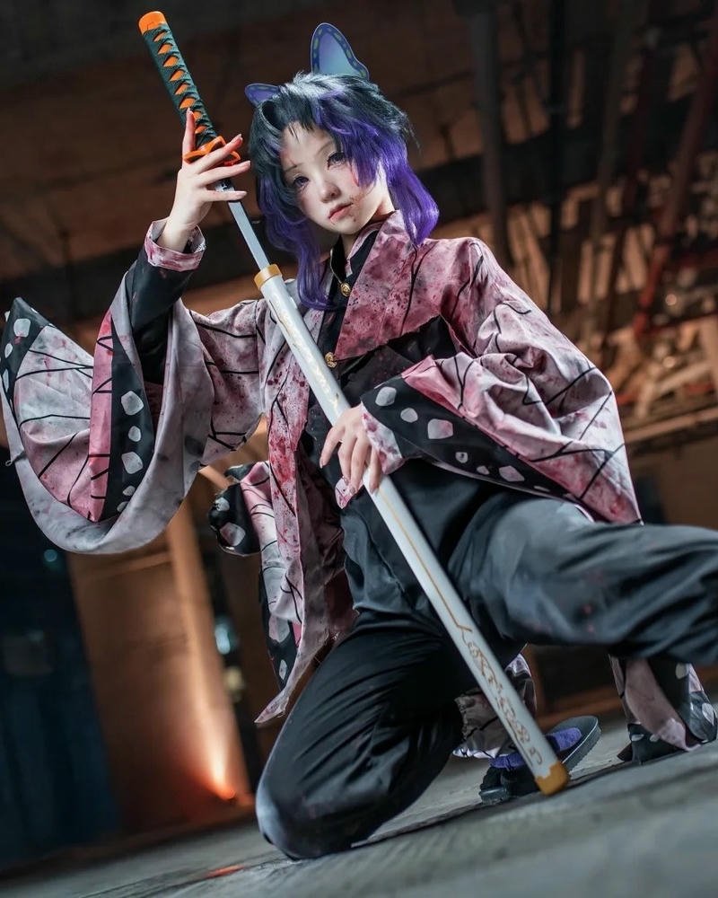 Cosplay shinobu biểu cảm dịu dàng ánh nhìn sâu lắng