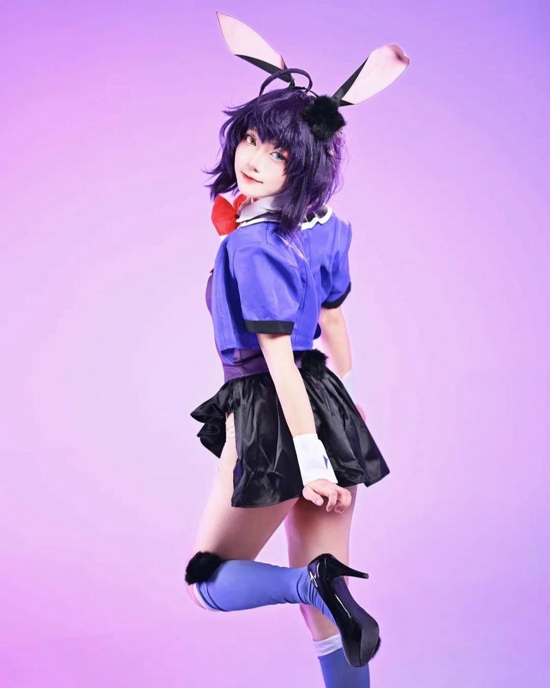Cosplay thỏ biểu cảm ngộ nghĩnh vô cùng cuốn hút