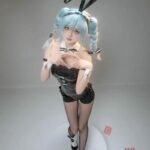 Cosplay thỏ bố cục hình ảnh rất cân đối đẹp