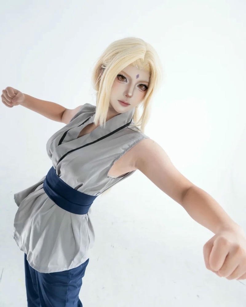 Cosplay tsunade thần thái tự nhiên nhưng rất uy quyền